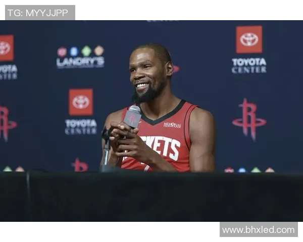 谢泼德谈与杜兰特合作:看着他打球长大 与他成为队友感到特别